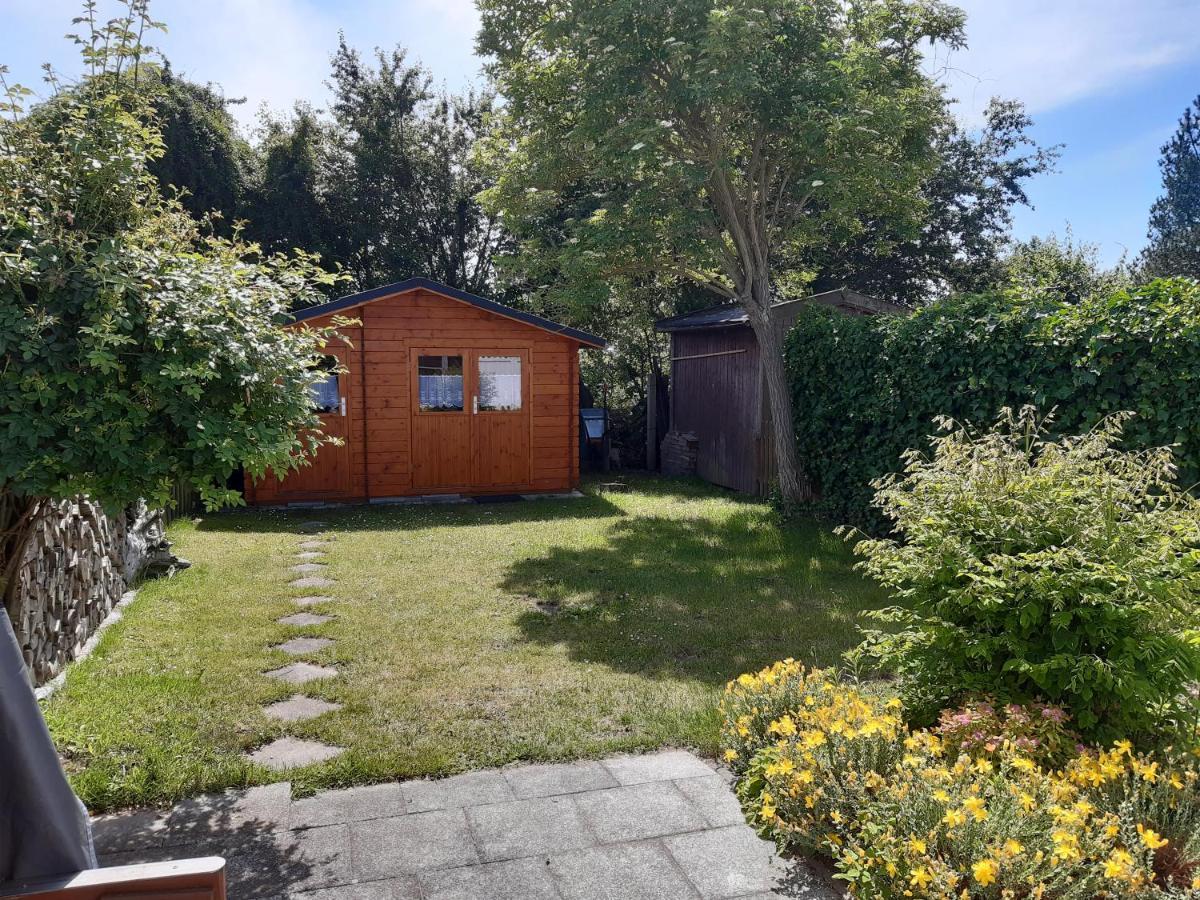Ferienhaeuschen Kuestenwald Bei Warnemuende, Eigener Garten, Terrasse Mit Strandkorb, 400M Zum Strand Diedrichshagen  Bagian luar foto