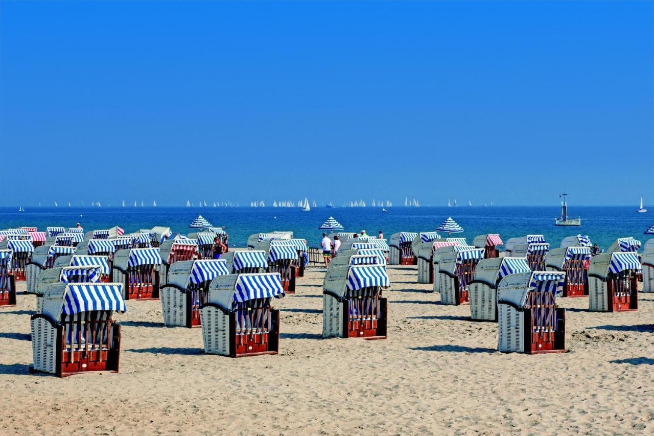 Ferienhaeuschen Kuestenwald Bei Warnemuende, Eigener Garten, Terrasse Mit Strandkorb, 400M Zum Strand Diedrichshagen  Bagian luar foto